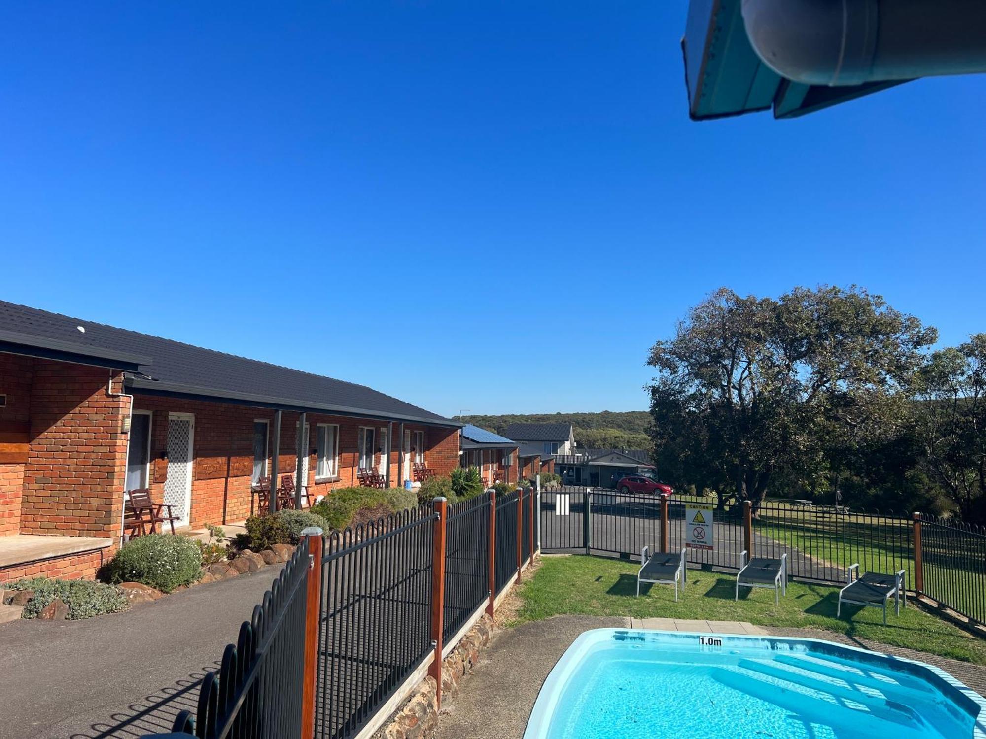 Port Campbell Motor Inn Exterior photo