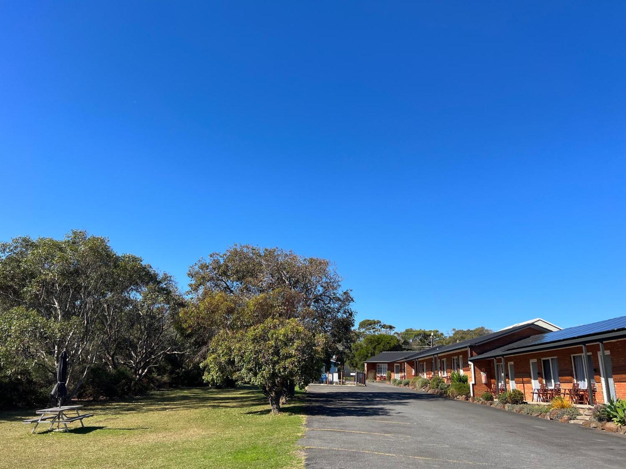 Port Campbell Motor Inn Exterior photo